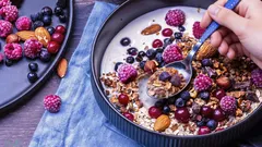 När ska man äta frukost för att gå ner i vikt – experten anger den exakta tiden